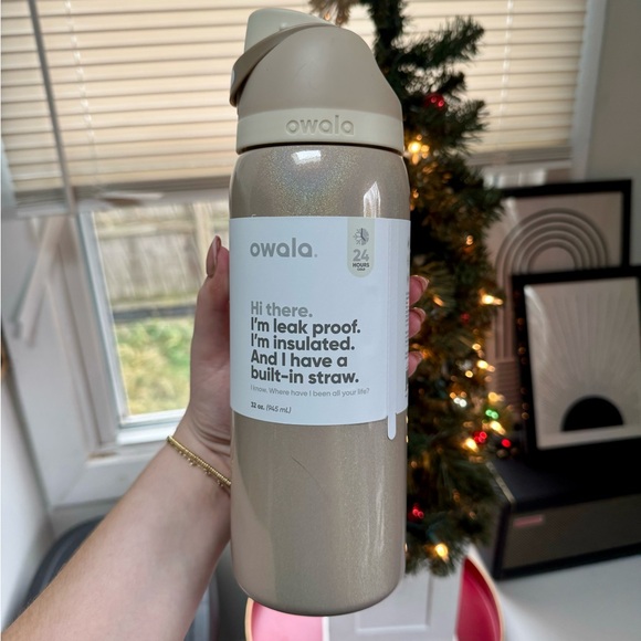 Owala Special Edition 32oz Freesip Water Bottle - Picture 3 of 3